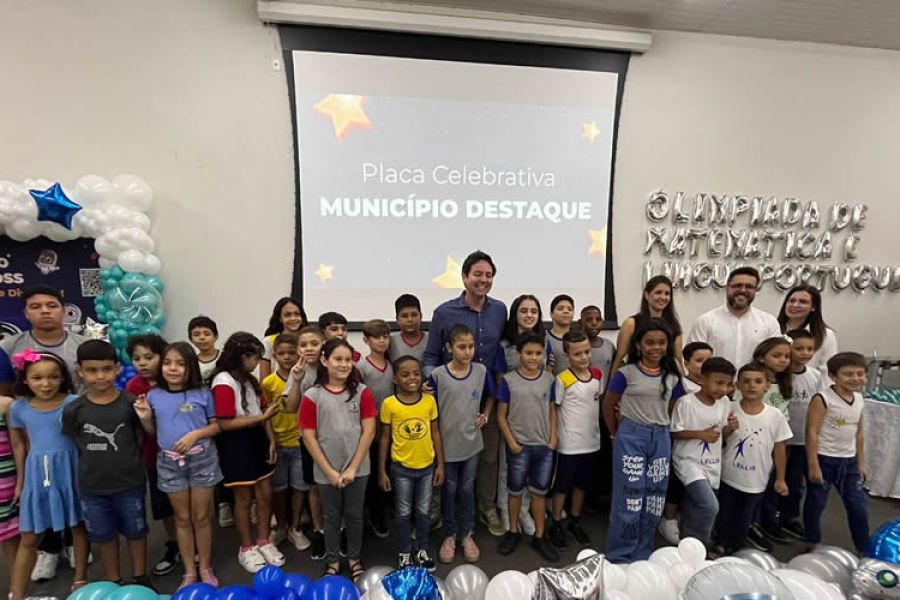 Educação de Bebedouro realiza cerimônia de premiação do Educacross